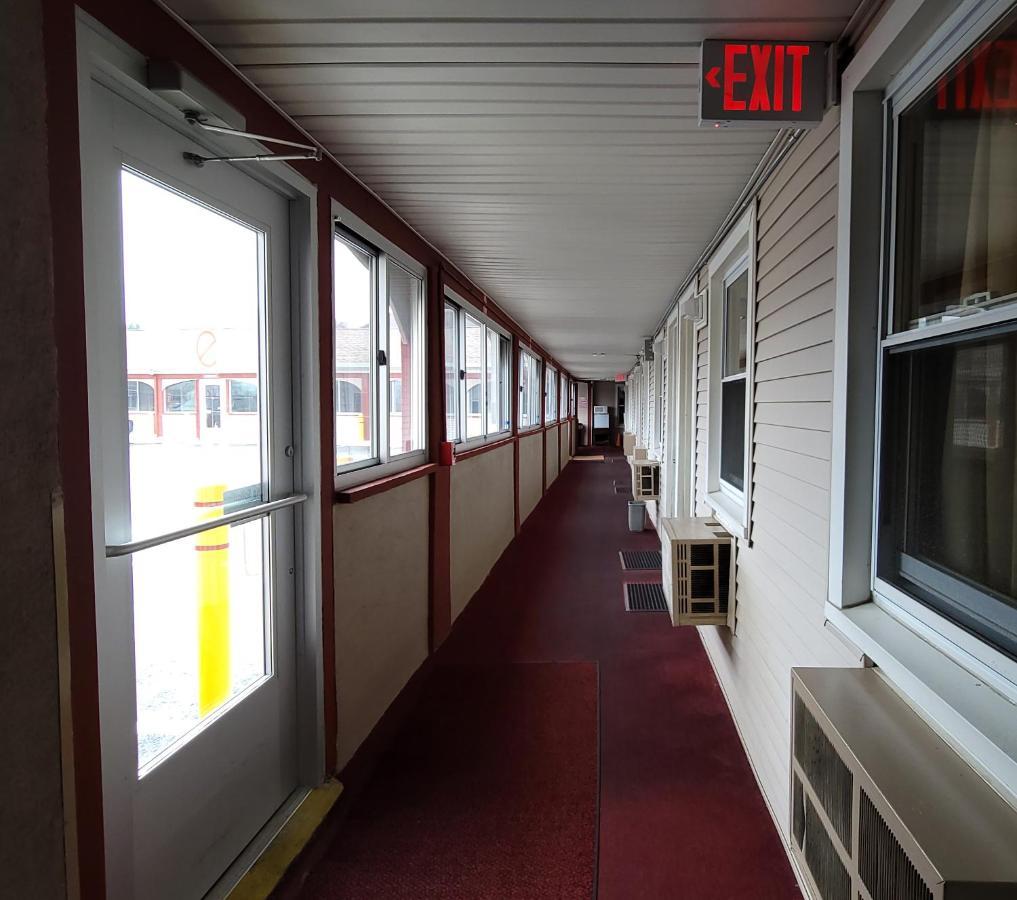 Red Carpet Inn West Springfield Exterior foto